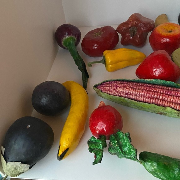 31 pieces Fake Prop Food Display Faux Fruit And Vegetables Mushroom Avocado - Picture 2 of 15